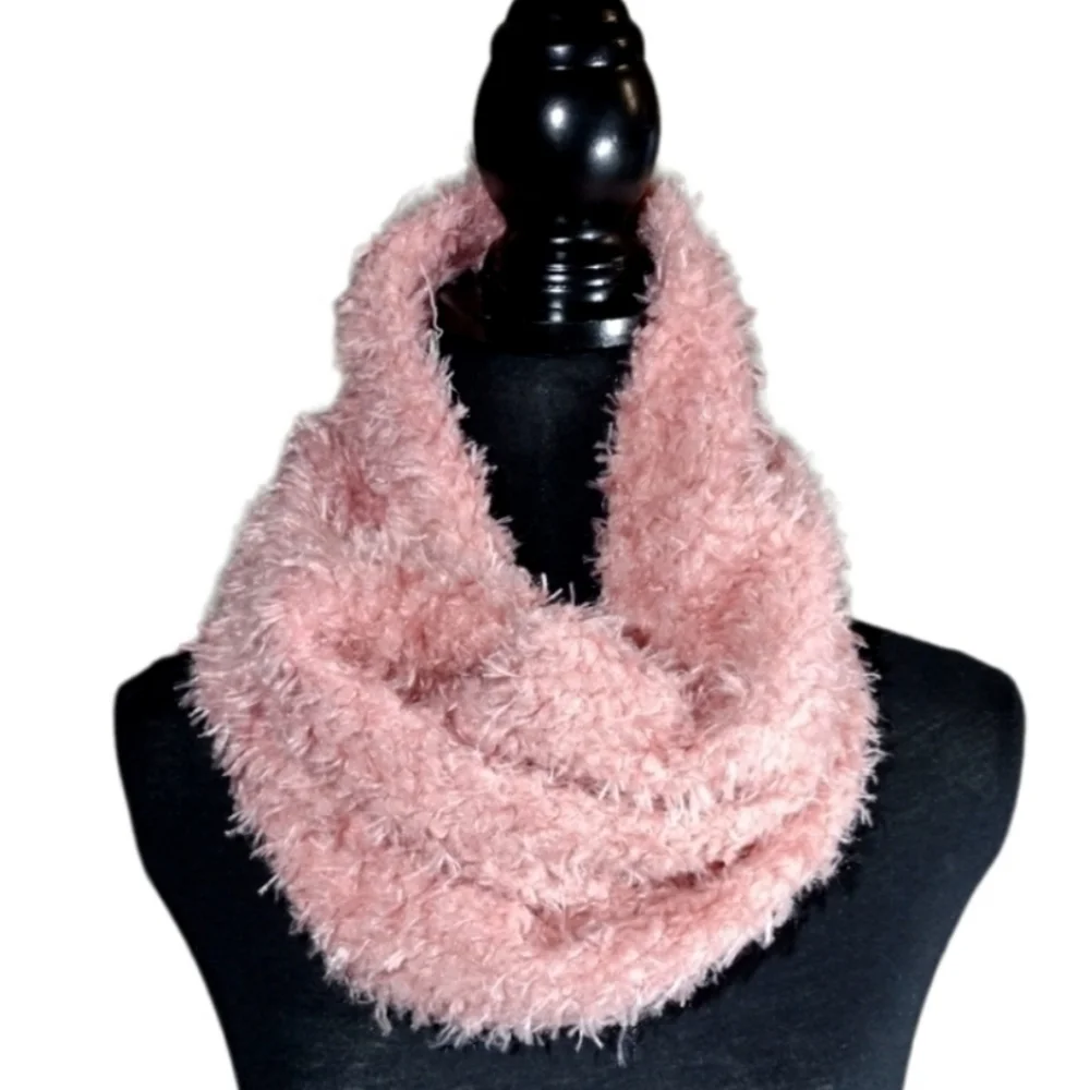 Infinity Faux Fur Scarf NWOT